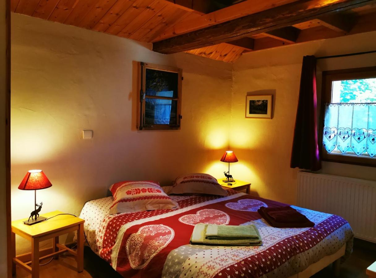 Gite D'Etape Auberge De L'Ardoisiere Jausiers Exterior foto